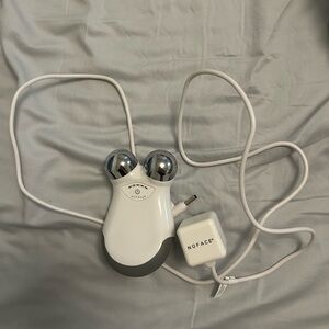 NuFACE Facial Toning Device with Charger